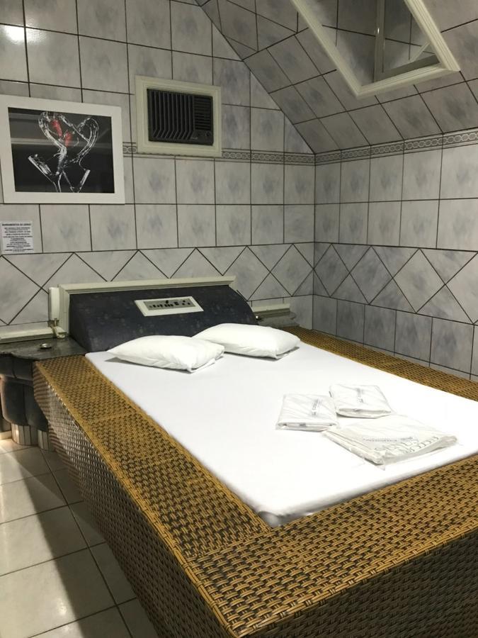 Genus Motel (Adults Only) Uberaba Exterior photo